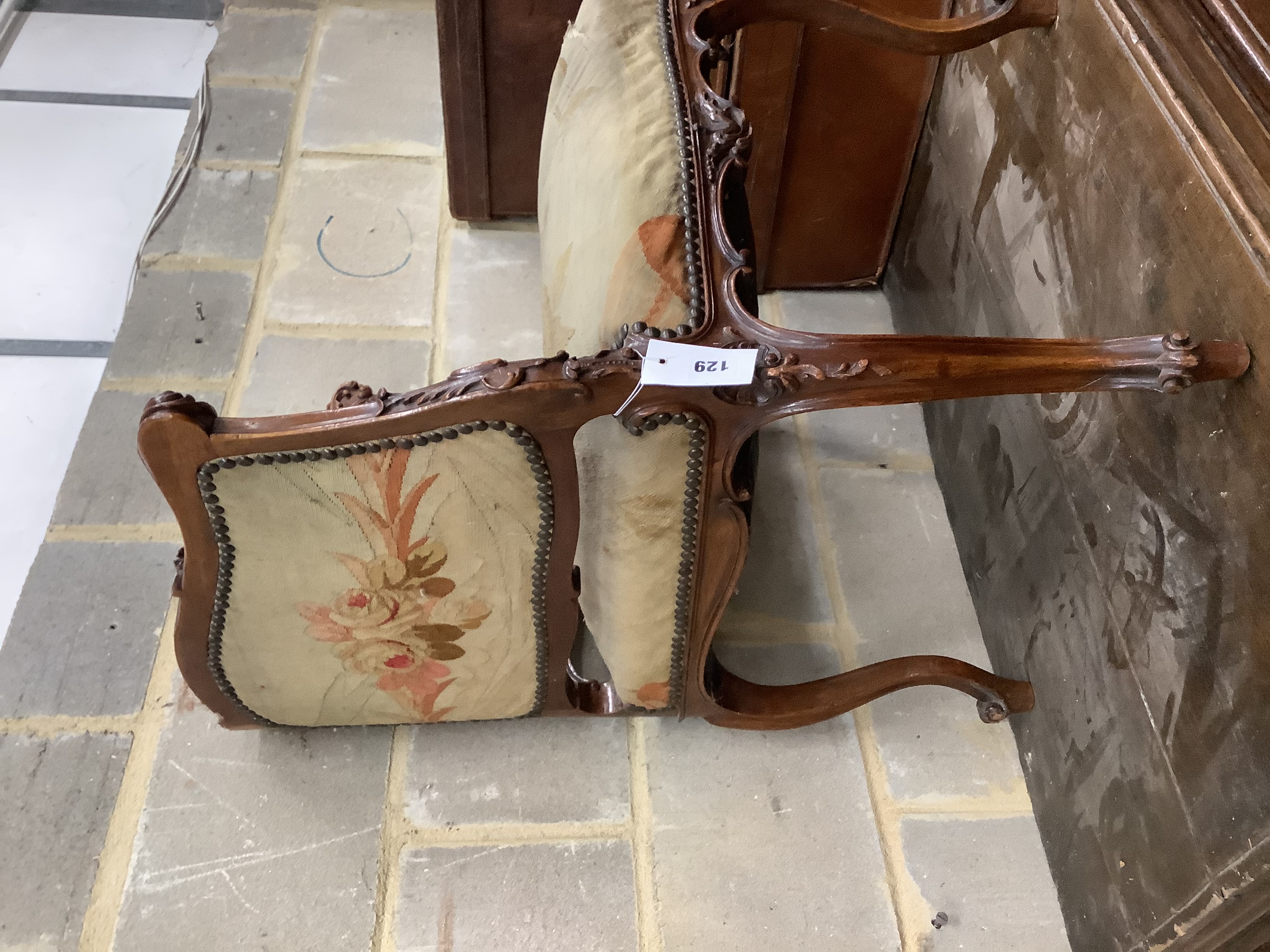 An Edwardian carved beech corner chair, width 50cm, height 75cm